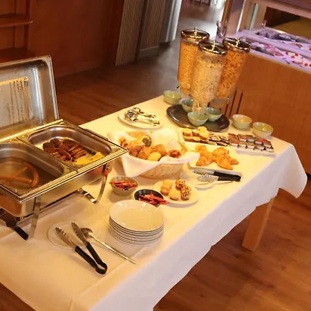 Hotel Donauhotel 3*