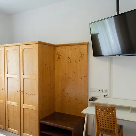 Donauhotel 3* إنغولشتات