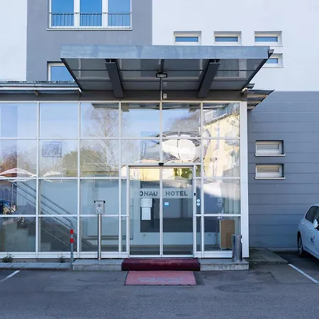 Donauhotel 3*