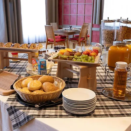 Donauhotel Hotell