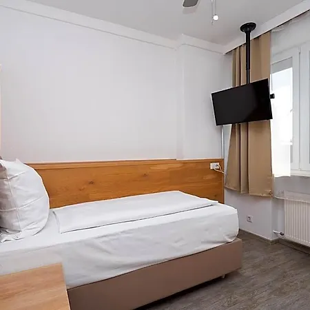 فندق Donauhotel