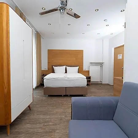 Donauhotel فندق 3*