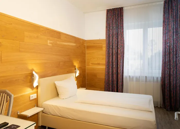 Donauhotel Hotel 3*